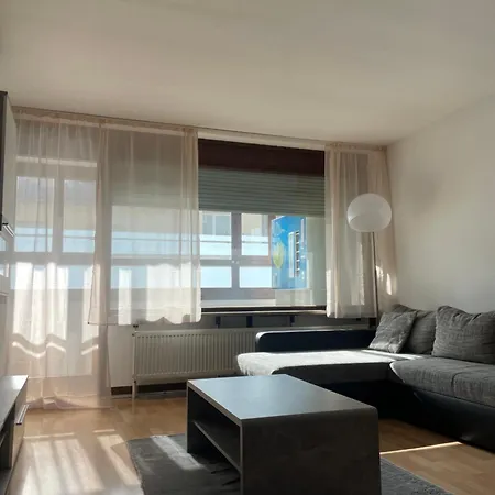 Ruhige 2-zimmer-wohnung Fuer 1 - 4 Personen Nahe Wuerzburg Von Privat * Gerbrunn